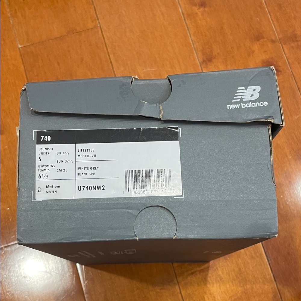 New Balance Lifestyle Shoes in White and Gray